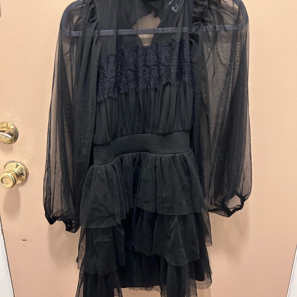 Forever 21 black lace dress